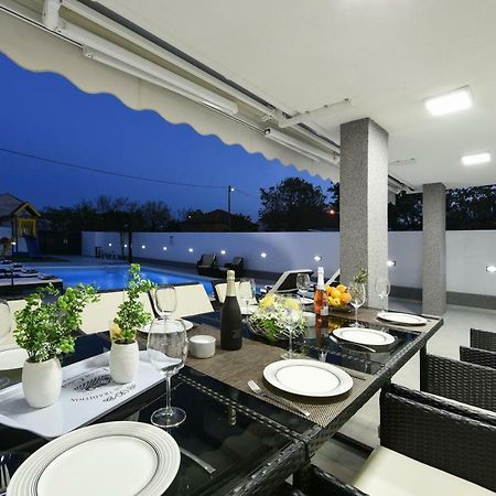 Villa Mare - With Heated Pool زادار المظهر الخارجي الصورة