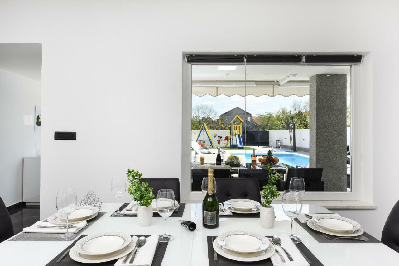 Villa Mare - With Heated Pool زادار المظهر الخارجي الصورة